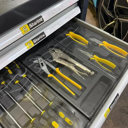 Mit Privater Werkstatt & 4-tonnen-hebebuehne 아파트